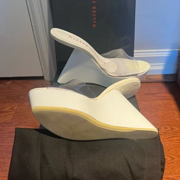 Mules, purchased from the boutique on Avenue Road in Toronto. - Picture 4 of 4